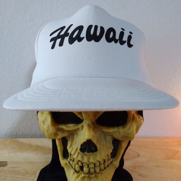 Deadstock Vintage 90s Hawaii Script Logo Snap Back Trucker Hat White - Picture 1 of 7